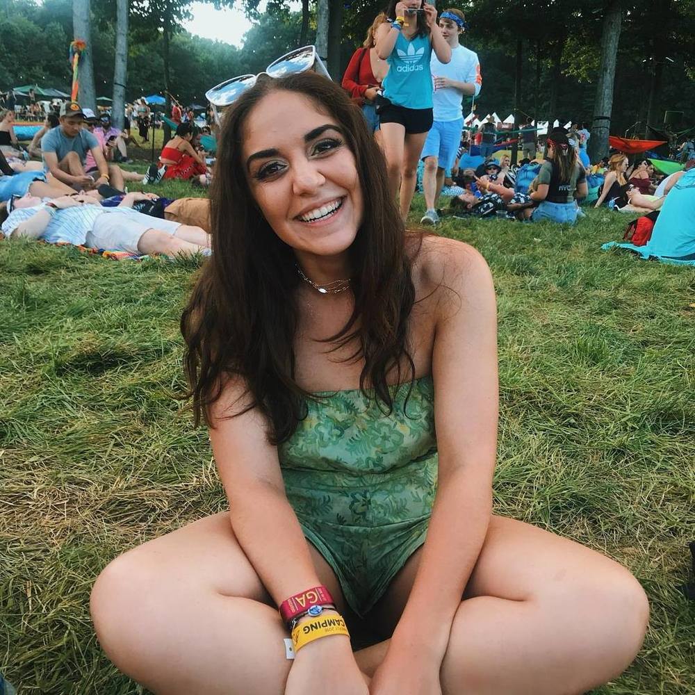 Meet your Posher, Nadia